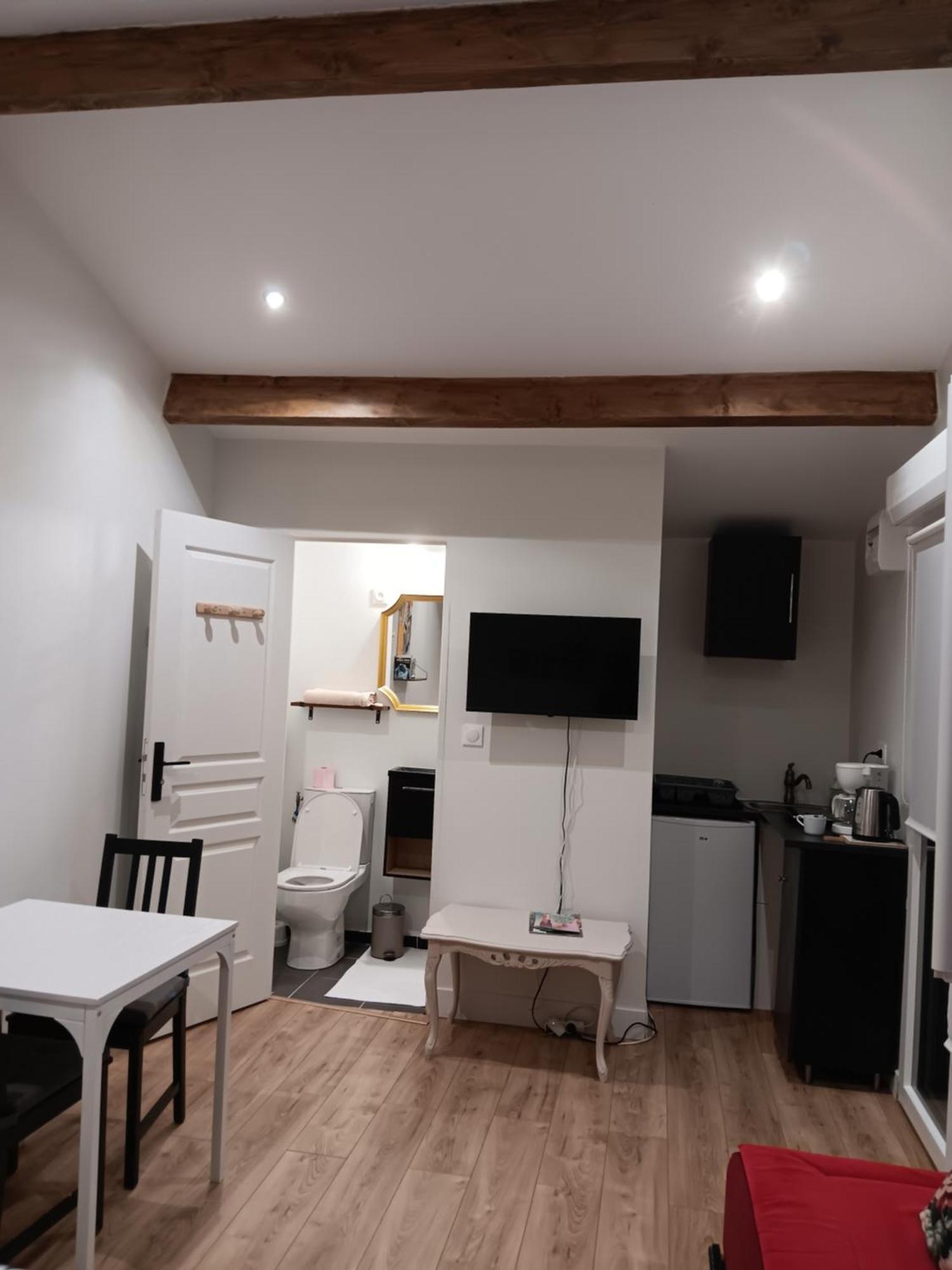 Studio Maisonette Eysines Exterior photo